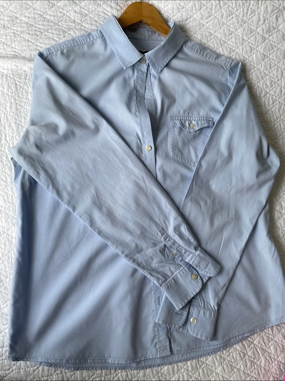 Banana Republic Light Blue Women’s Button-Down Shirt